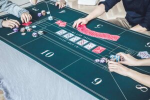 How to win big with poker set in detail?